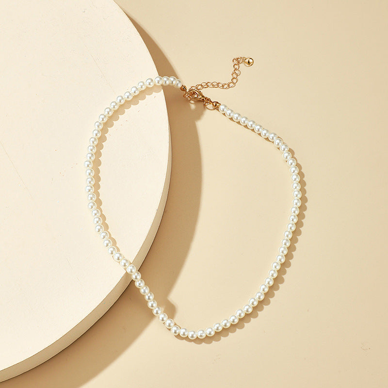 Elegant Single-Strand Faux Pearl Choker