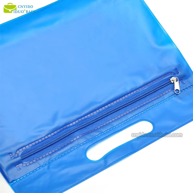 Custom PVC Transparent Blue Cosmetic Organizer Bag Pouch with Zipper Closure Travel Makeup Toiletry Bag for Wigs and Shampoo